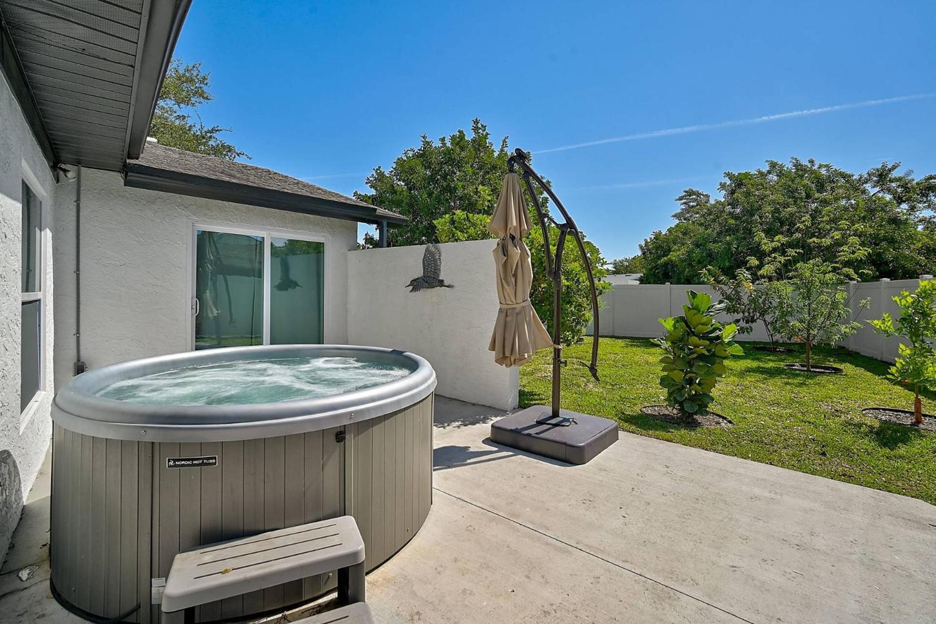 Tranquil Breeze Villa Bradenton Dış mekan fotoğraf